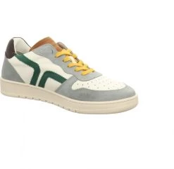 Titelseite -Sportschuhe Geschäft 020207 2