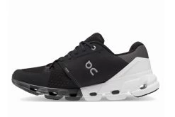 On Running ON Cloudflyer 4 (Damen) -Sportschuhe Geschäft ON Cloudflyer 4 black white schwarz 2 1280x1280 1